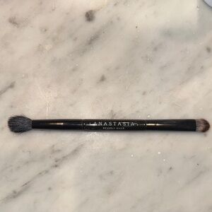Anastasia Beverly Hills Black Eye Makeup Brush